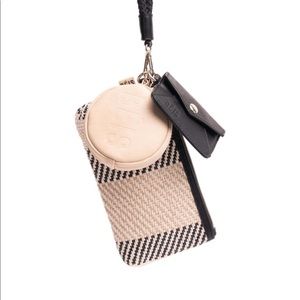 Beis - Wristlet Set in Natural.